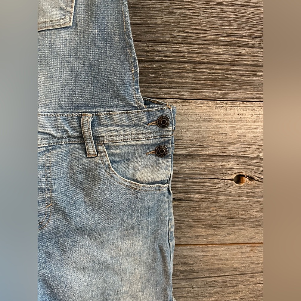 Cat & Jack Denim Short Overalls Size 10/12 - Picture 5 of 10